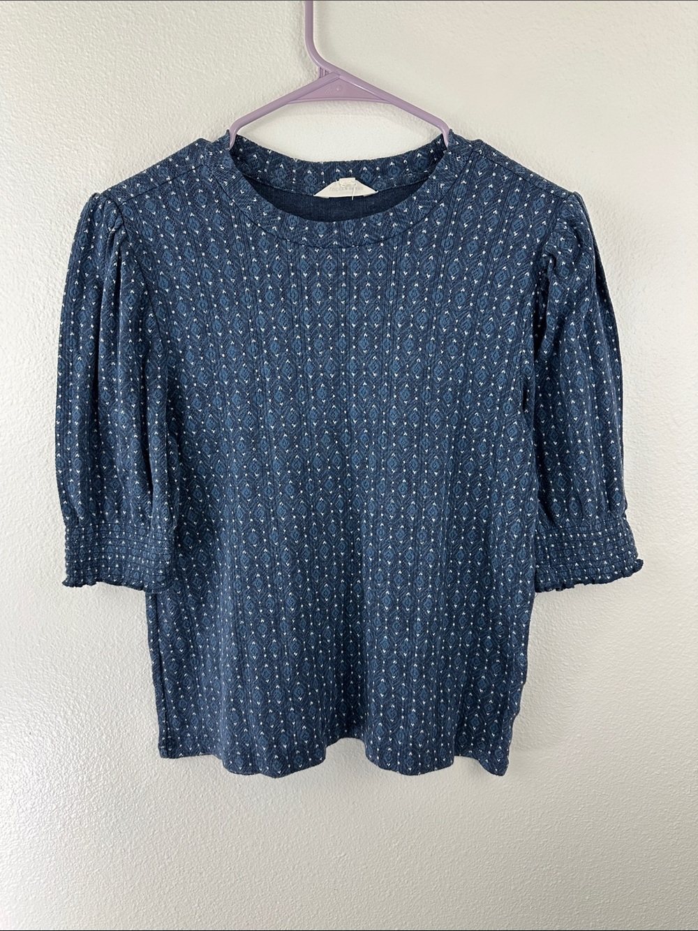 Lucky Brand pointelle knit top puff sleeves elasticized cuffs Medium Blue